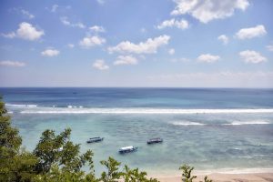 Three Monkeys Villas Uluwatu Surf and boats