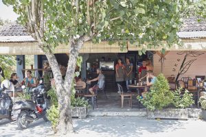 cafe scene uluwatu three monkeys villas